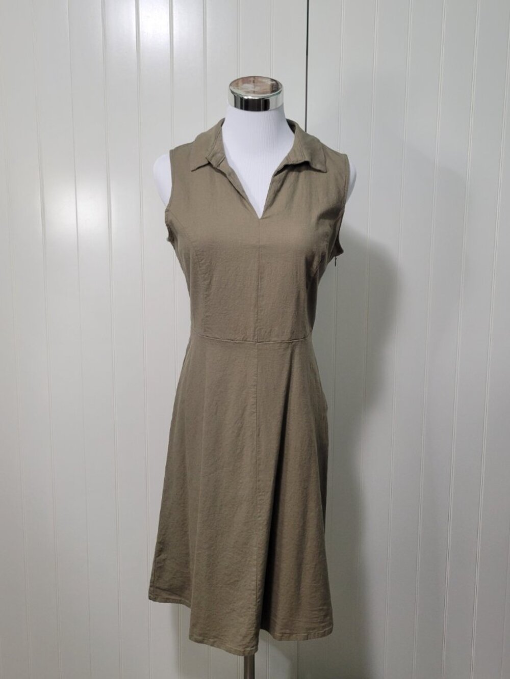 Tahari Academia Old Money Beach Olive Green 55% Linen Tank Fit/Flare Shift Dress